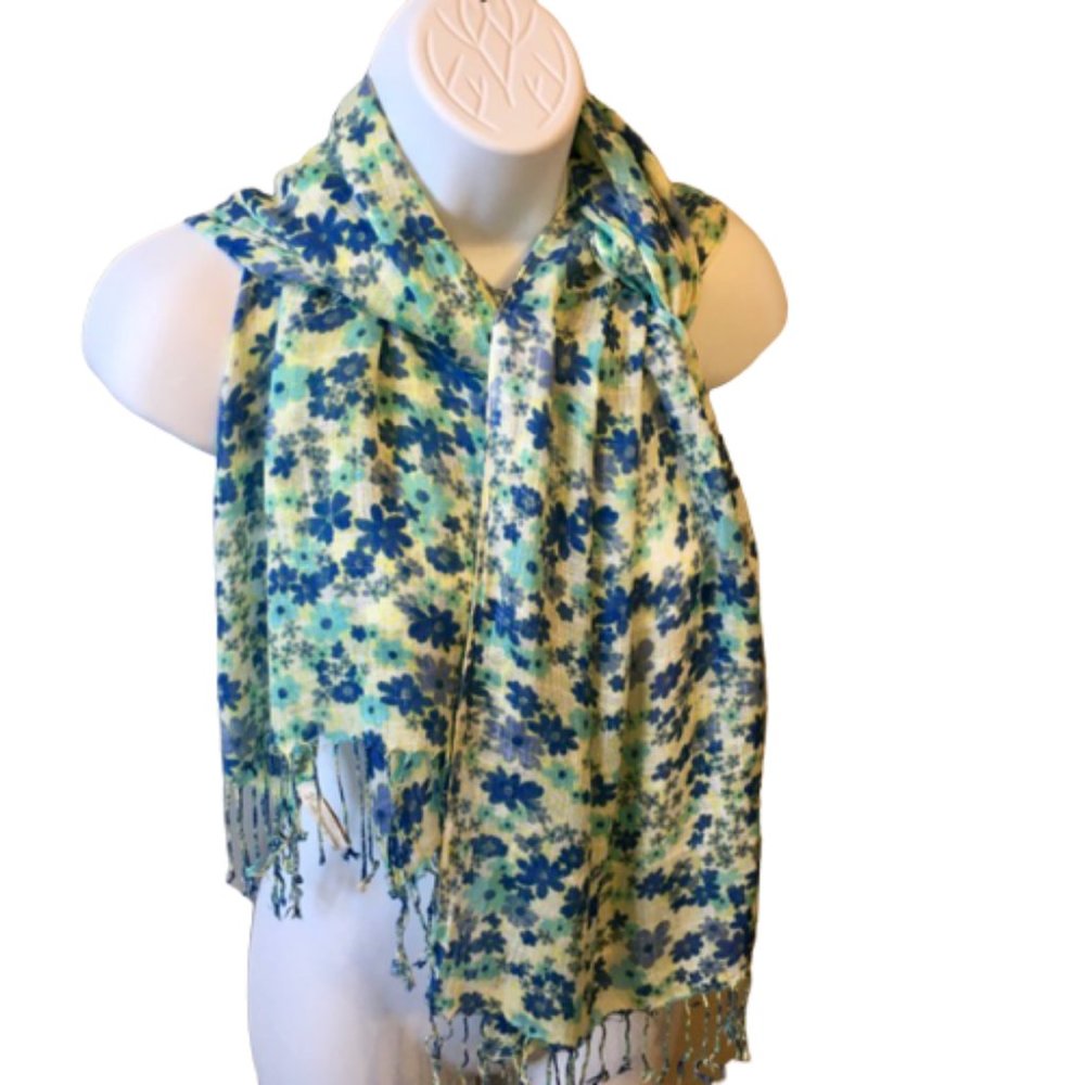 Collection Eighteen Floral Fringed Scarf Blue